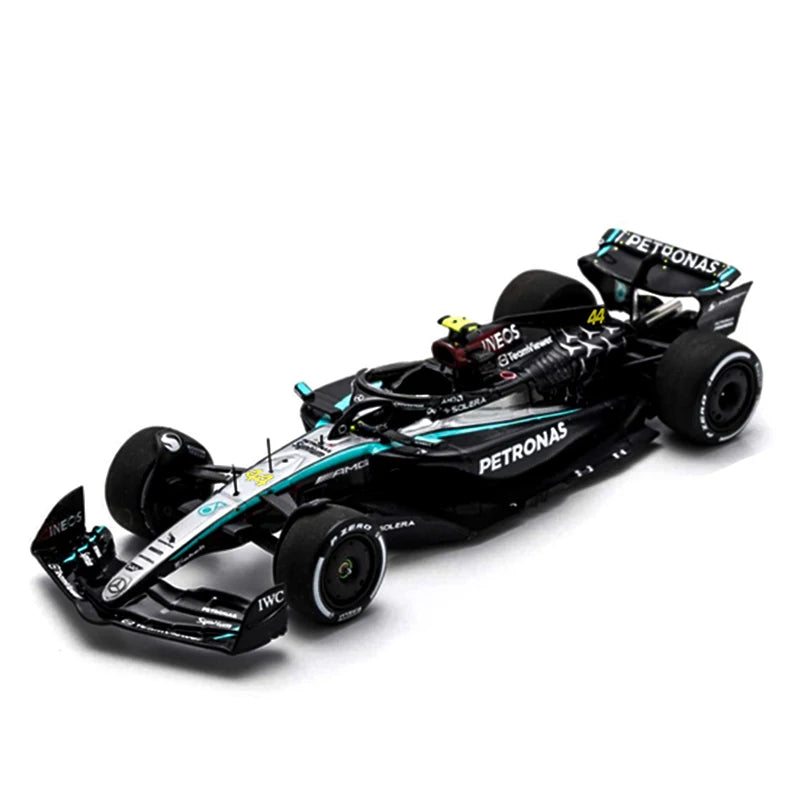 Premium 1:43 Mercedes-AMG Petronas F1 W15 E Performance – George Russell #63 – Striking Black Livery Diecast Masterpiece